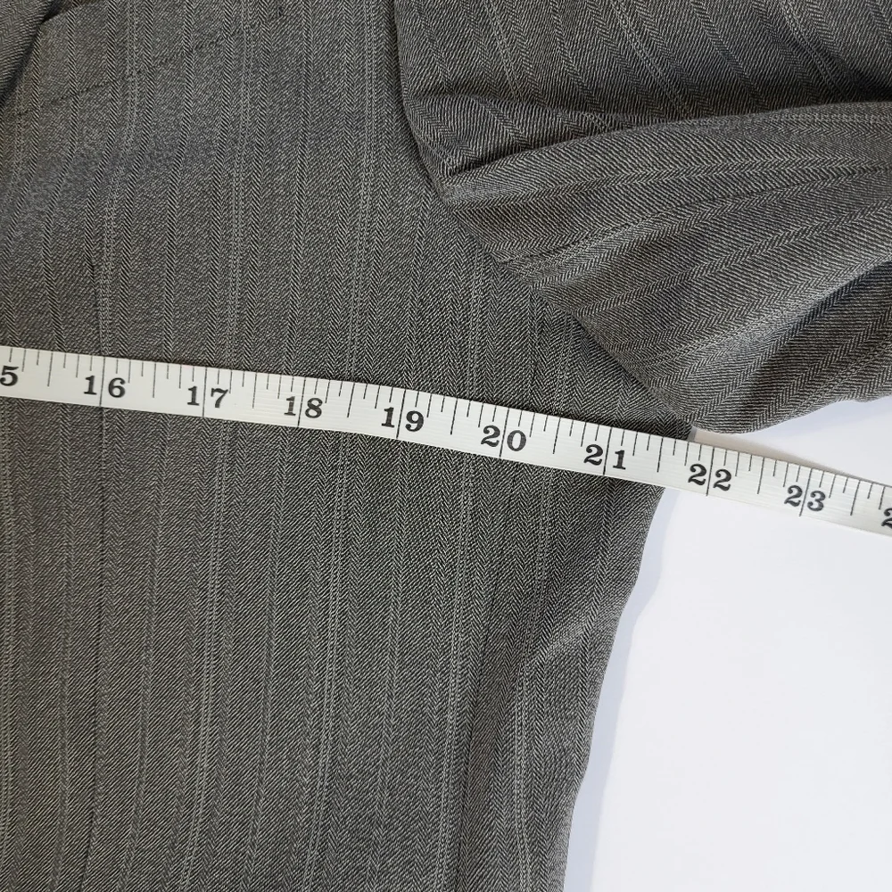 Armani Collezioni Suit Jacket Grey Striped Wool Blend Italian‎ Men's Size 42 L